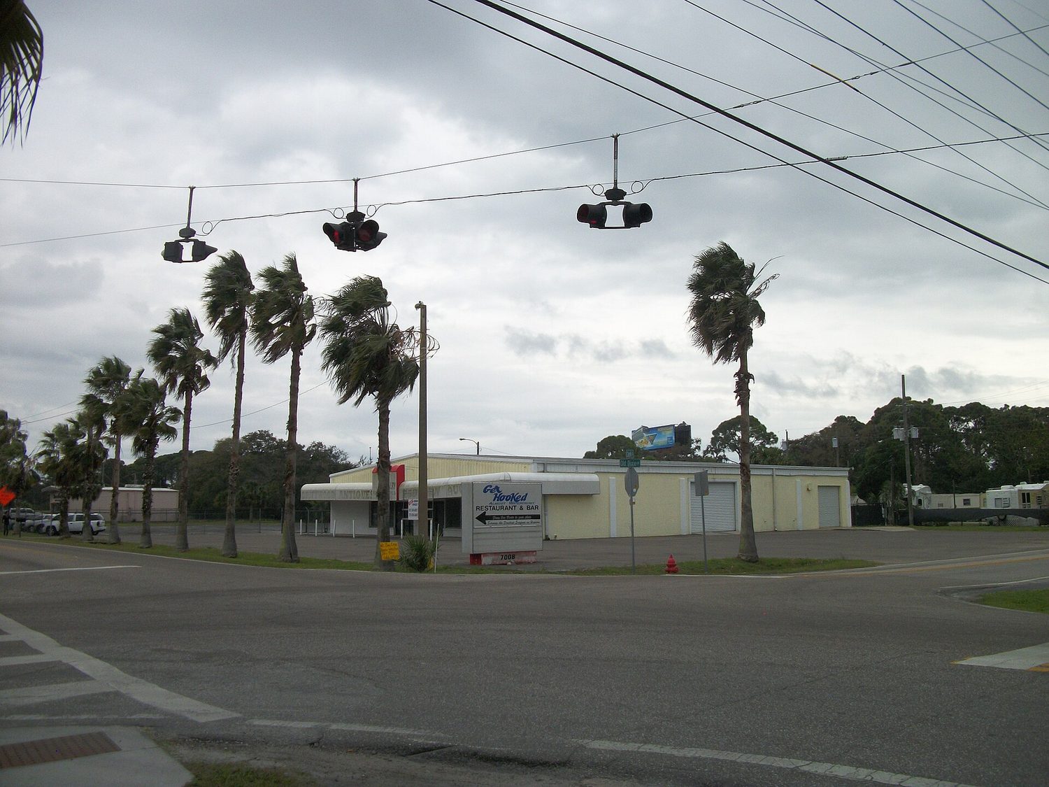 Blinker Light at Old Dixie Highway & Clark Street; Hudson Beach